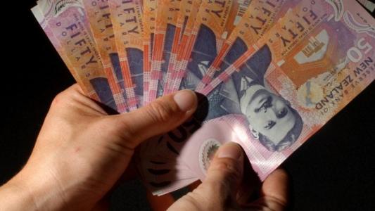 美媒曝中美最新谈判细节:中国愿增购700亿美元产品换取美方取消关税