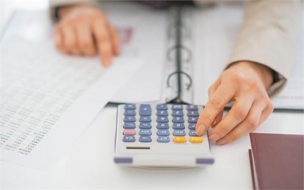 美国就业数据被大削超90万!美联储压力大了?